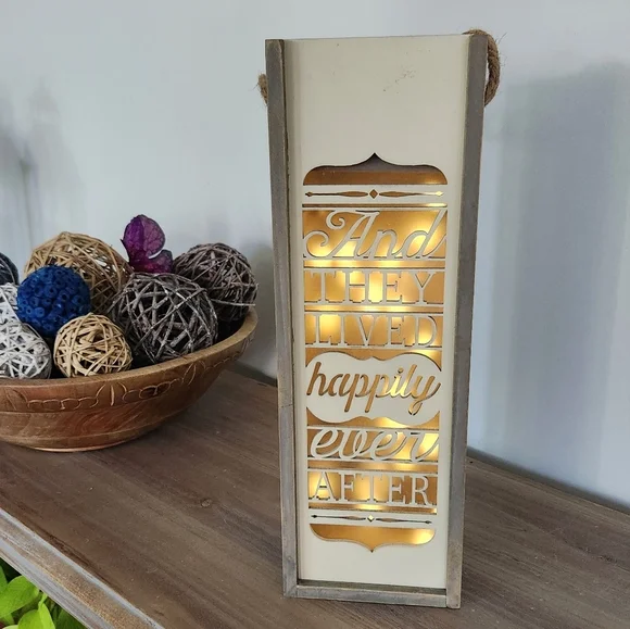 Decorative Wedding Wine Bottle Box – Demdaco Wooden Lanern Keepsake marriage💍🍷 - Picture 14 of 16